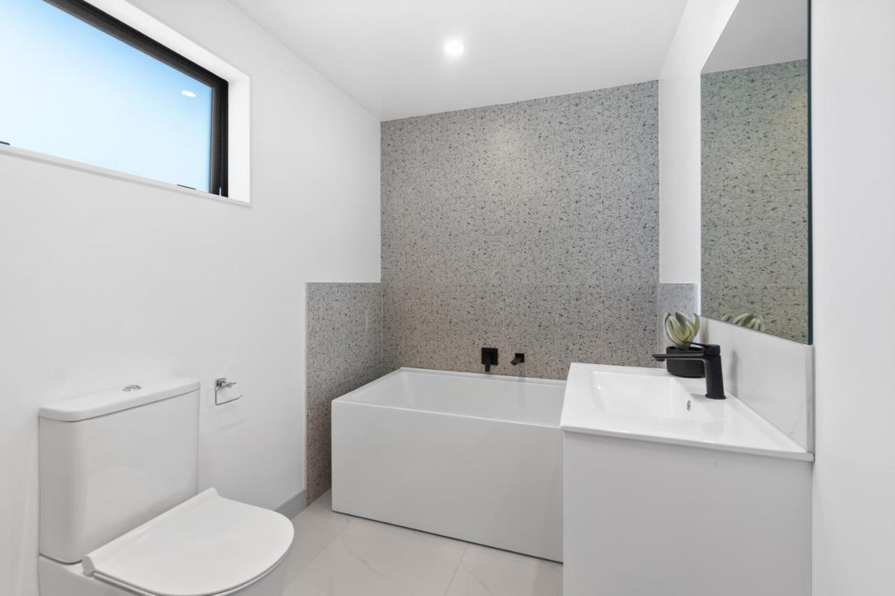New House Walk To Rototuna Shopping Mall Villa Hamilton Esterno foto